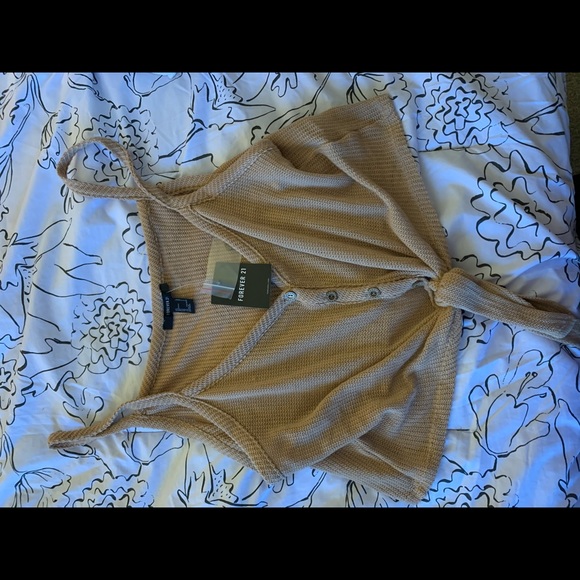 Forever 21 Tops - Crop forever 21 top!